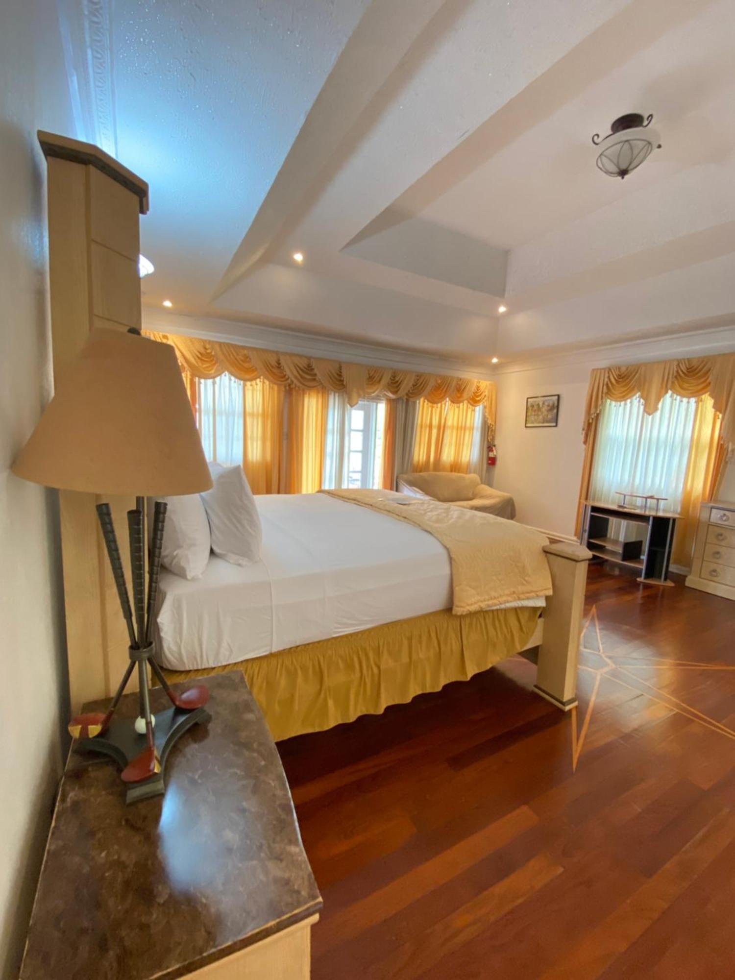 פורט אנטוניו All Nations Guest House מראה חיצוני תמונה