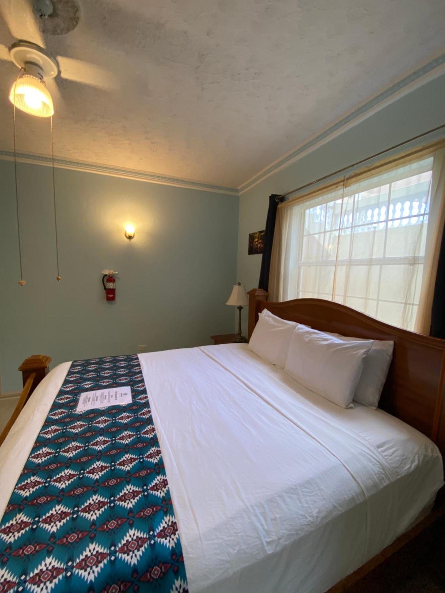 פורט אנטוניו All Nations Guest House מראה חיצוני תמונה