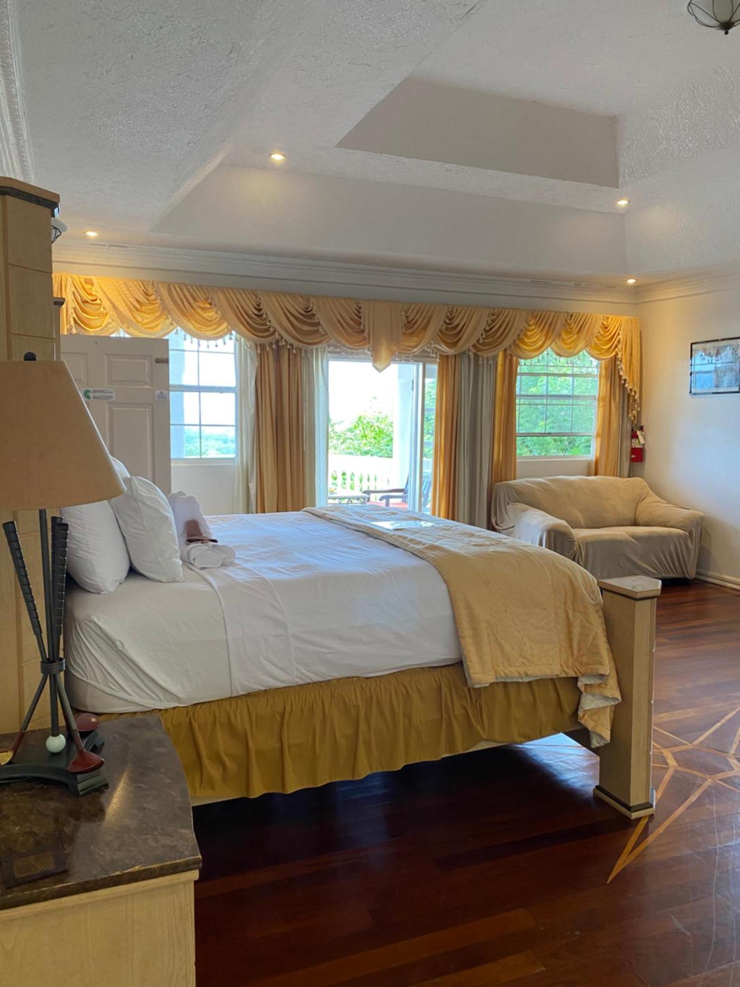 פורט אנטוניו All Nations Guest House מראה חיצוני תמונה