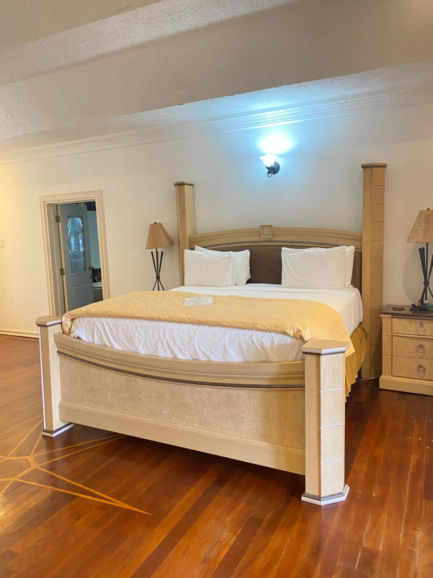 פורט אנטוניו All Nations Guest House מראה חיצוני תמונה